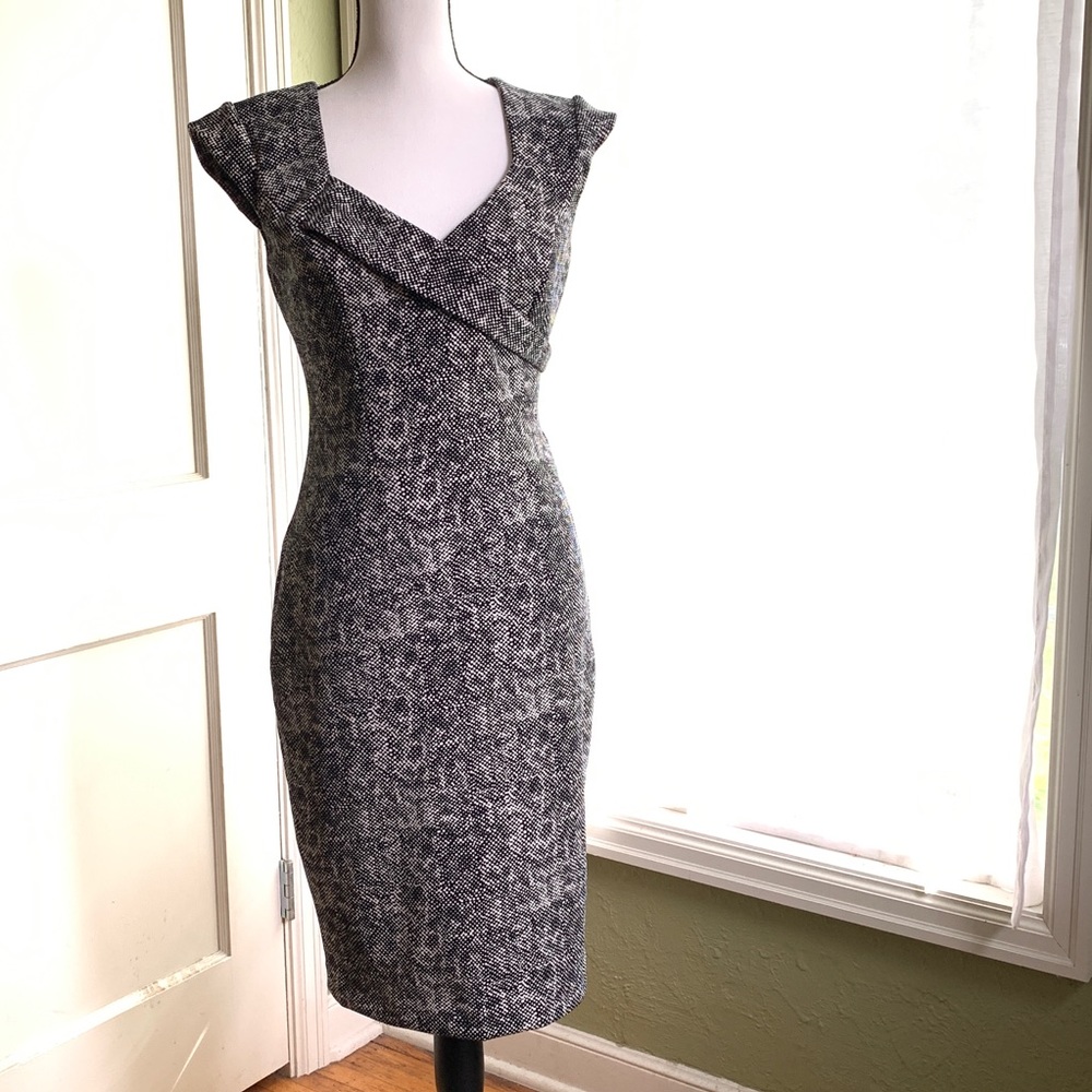 2 FOR $20 WHBM black and white scuba knit sheath dress Sz 4